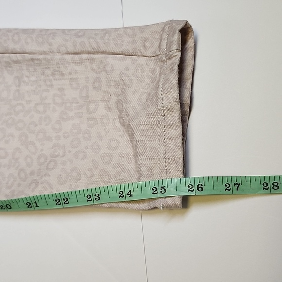 Popsugar Light Pink Leopard Print  Jeans size 10 - Picture 3 of 8